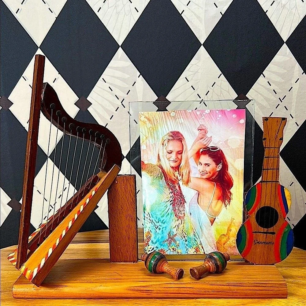 Vintage‎ Musical Photo Frame Wood Folk Art Instrument Souvenir Decor